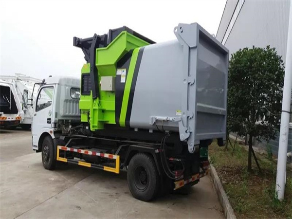 整體式移動壓縮垃圾設備
